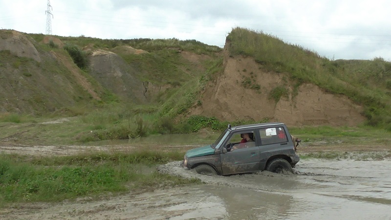 Voucher na terenową jazdę 4x4 off-road za kierownicą
