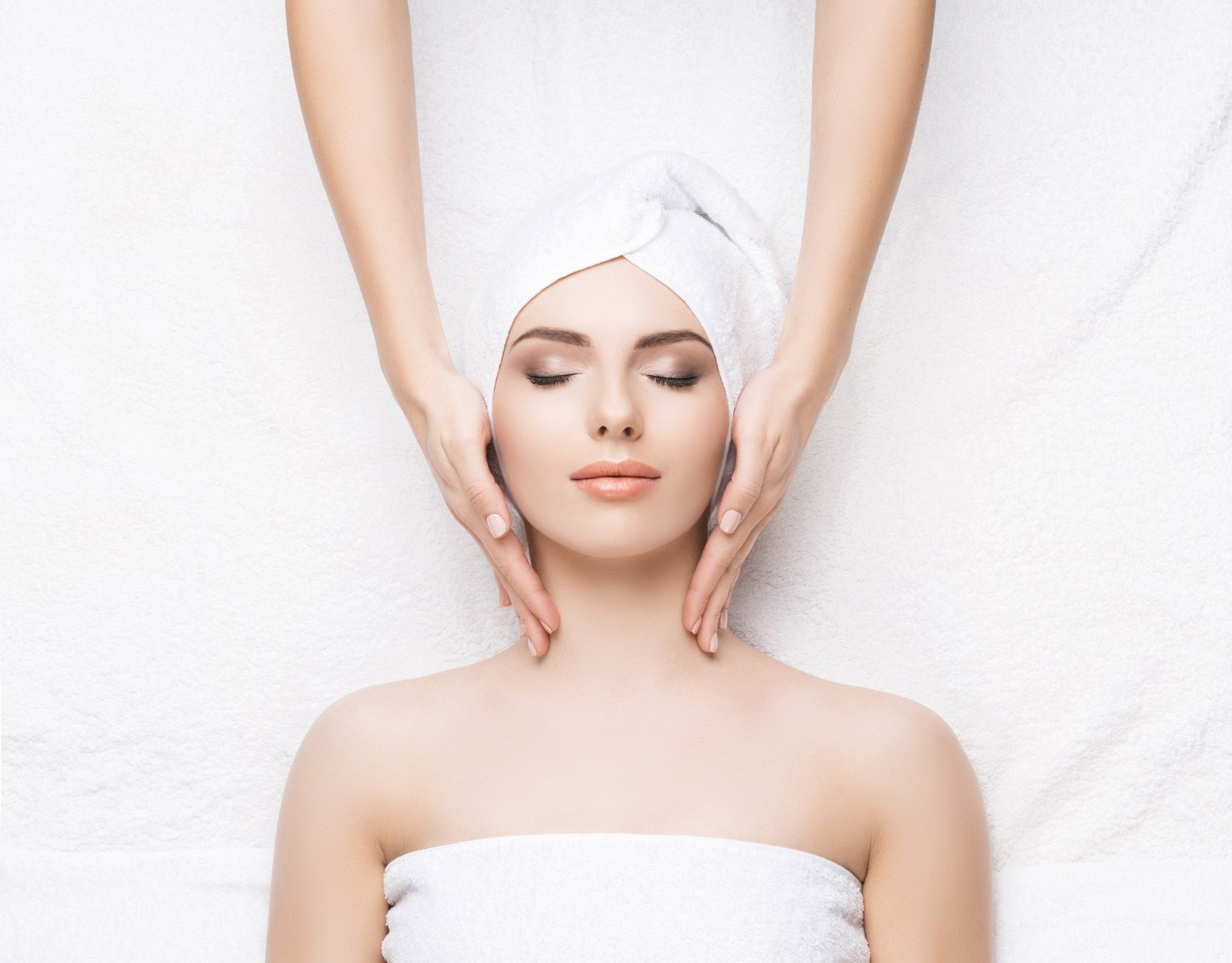Voucher na manicure i fryzurę wieczorową - zrób się na bóstwo
