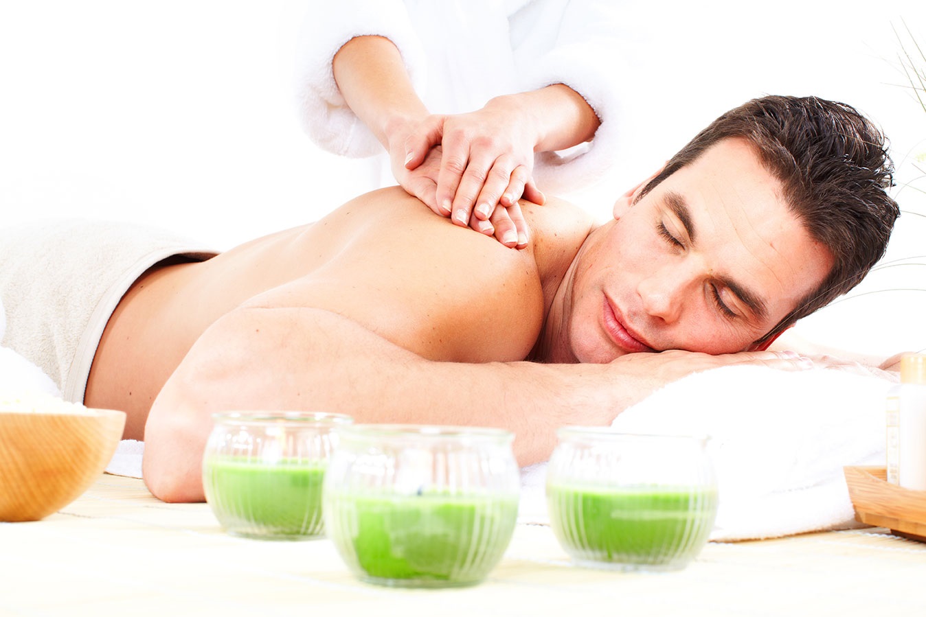 Voucher kwotowy na dowolne zabiegi w spa dla niego
