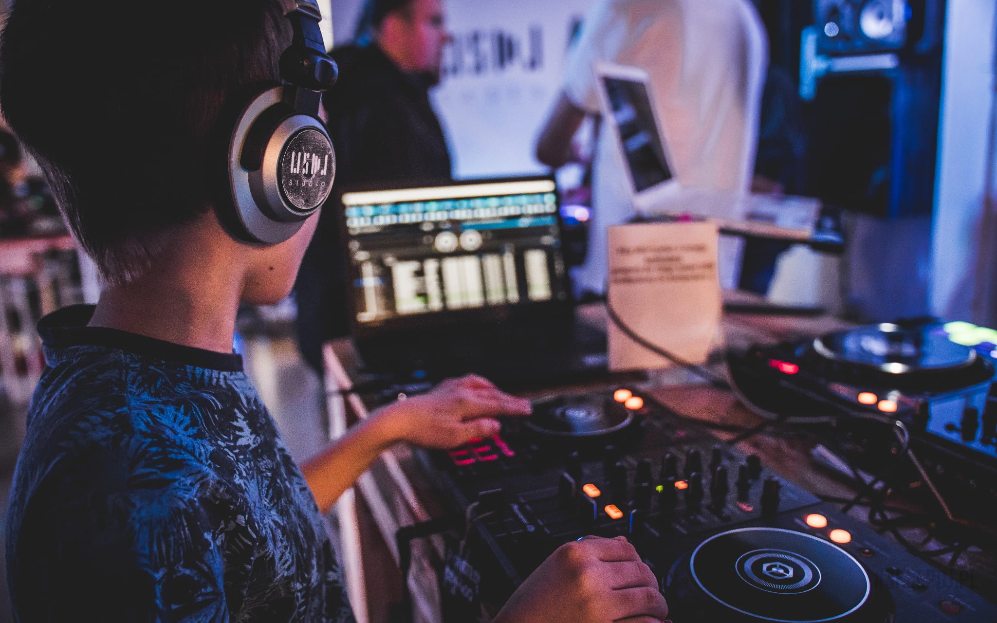 Kurs DJ-ski dla Początkujących