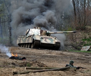 Voucher na przejażdżkę  czołgiem "Pantera" + zwiedzanie Muzeum Techniki Wojskowej GRYF