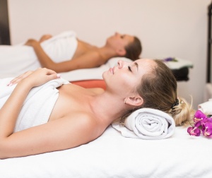 Voucher na masaż relaksacyjny całego ciała dla dwojga - wspólnie oddajcie się relaksowi | Bytom