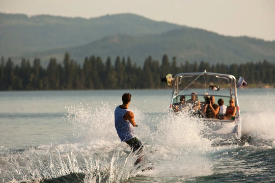 Poznaj Wakeboarding dla Przyjaciół (1 - 5 osób) | Kraków