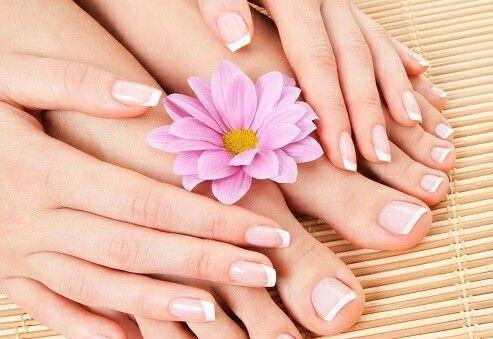 Pedicure Hybrydowy dla Przyjaciółek | Gdańsk