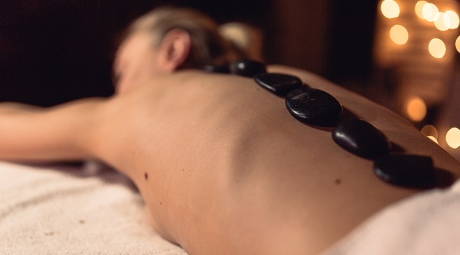 Voucher na odprężający masaż gorącymi kamieniami | Chorzów